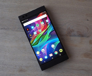 Razer Phone giá 9 triệu đồng mới là thứ game thủ cần