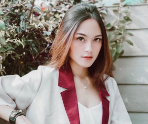 Hot girl cung bọ cạp có bạn trai thiếu gia, nổi tiếng ở Indonesia