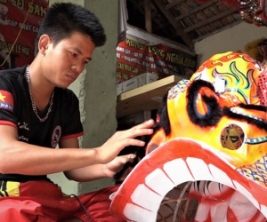 Video: Thu lãi trăm triệu từ làm đầu lân mùa trung thu ở Hà Nội