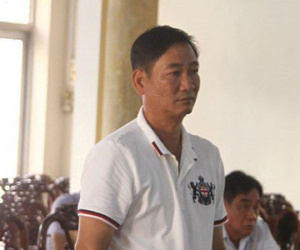 Y án 3 năm tù đại gia giao cấu với bé gái bán vé số