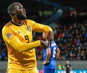 Bỉ ra quân thuận lợi trong ngày Lukaku lập cú đúp