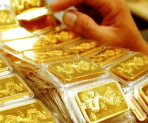 Giá vàng hôm nay 12/9: Bán và tháo chạy, vàng giảm sâu