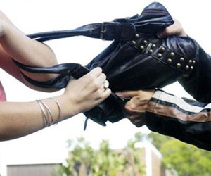 Người phụ nữ bị giật túi Hermes chứa 400 triệu đồng ở trung tâm Sài Gòn