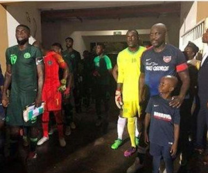 Tổng thống George Weah thi đấu cho đội tuyển Liberia ở tuổi 51