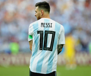 Tuyển Argentina treo áo số 10, chờ Messi trở lại