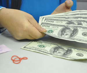 USD ngân hàng và tự do cùng đi xuống