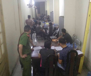 Đột kích quán karaoke, phát hiện hơn 70 dân chơi đang 'phê'