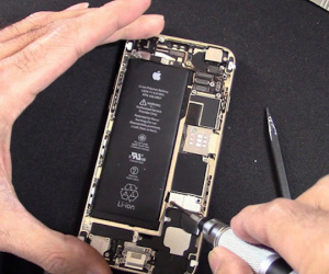 Apple sắp tăng giá thay pin iPhone