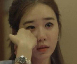 Con dâu mới sinh, nghe được lời mẹ chồng 'khó tính' lén nói với bố chồng mà bật khóc