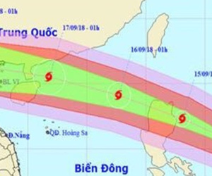 Siêu bão Mangkhut giật trên cấp 17, sức gió tối thiểu 200km/h, áp sát Biển Đông