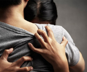 Thường được tâm sự nên biết chuyện bạn thân ngoại tình, người phụ nữ lên kế hoạch tống tiền 15 triệu