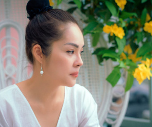 Dương Cẩm Lynh: 'Tôi khóc cả tháng, chới với khi ôm con ra ngoài sống'