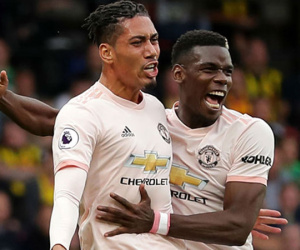 Mourinho: 'Chỉ có 1 thứ để chê, đó là mái tóc của Smalling'