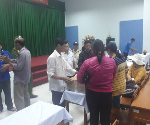 Vĩnh Long: Hai thai nhi gần sinh bỗng chết lưu trong bụng mẹ, gia đình bệnh nhân vây kín bệnh viện đòi làm rõ