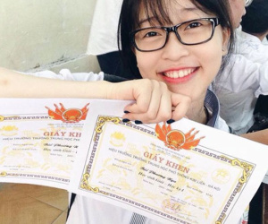 Á hậu 1 Bùi Phương Nga: Không những xinh rạng ngời mà còn là sinh viên có nhiều thành tích của NEU