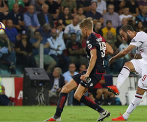 Higuain khai hoả, giải cứu Milan