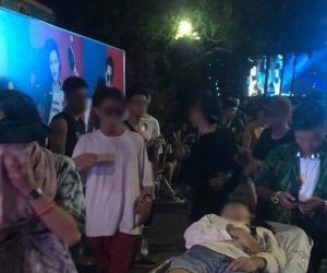 Người chứng kiến nạn nhân nằm bất động tại lễ hội âm nhạc: 'Không gian ngột ngạt, không đủ sức chứa số lượng lớn người tham gia'