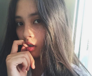 Những chuyện ít biết về Hoa hậu Trần Tiểu Vy: 'Em trong sáng lắm, đến nắm tay còn chưa dám'