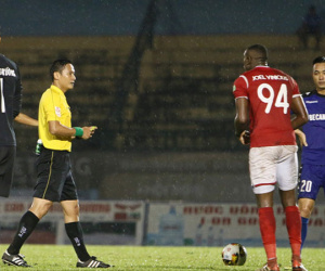 Trọng tài Trần Văn Lập bị đình chỉ công tác ở V.League 2018