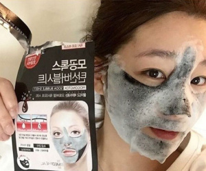 Vẫn biết đắp mặt nạ giấy sẽ giúp da đẹp lên, nhưng để chọn đúng loại thì bạn cần nhớ loạt bí kíp này