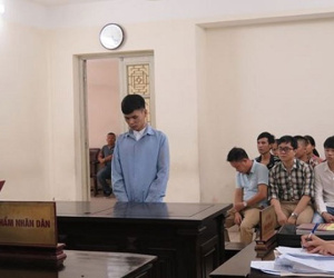 9X trộm 300 chỉ vàng để chơi điện tử
