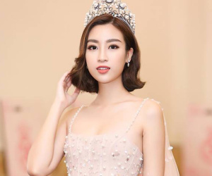 Đỗ Mỹ Linh: Từ cô gái bị chê bầm dập với nhan sắc 'thiếu mì chính' lúc đăng quang đến danh xưng 'Hoa hậu bảo vật quốc gia'