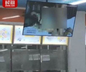 Hacker chiếu phim khiêu dâm tại căng tin trường cao đẳng