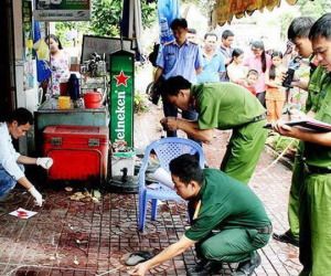 TP.HCM: Chồng đâm vợ nguy kịch rồi bỏ trốn