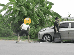 Giả vờ đánh rơi vali đựng 3 tỷ đồng, nhóm bạn trẻ mất luôn 100 triệu vì sự cố không tưởng