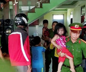 Phút cân não giải cứu 3 đứa trẻ bị bố ép 'chết chung'