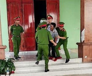 Quảng Bình: Bắt giữ người đàn ông nhốt ba con nhỏ rồi châm lửa đốt nhà