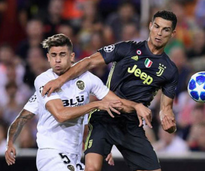 Valencia - Juventus: 'Thảm họa' Ronaldo, ác mộng 11m kinh hoàng