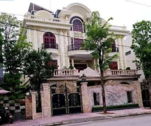 'Choáng ngợp' với khu biệt thự bề thế được cho là của nhiều quan chức tỉnh Bắc Giang