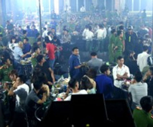 Hàng chục thanh niên dương tính ma túy trong quán bar