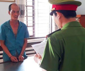 Khởi tố đối tượng đâm cụ già trọng thương