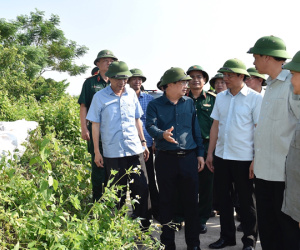 Phó Thủ tướng Trịnh Đình Dũng kiểm tra công tác chuẩn bị ứng phó bão số 6 tại tỉnh Quảng Ninh