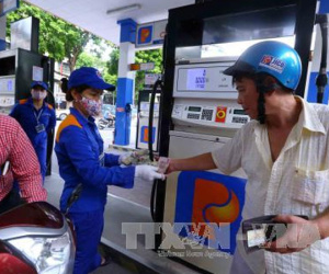 Tăng thuế môi trường với xăng: Chưa thể tác động ngay đến giá cước vận tải