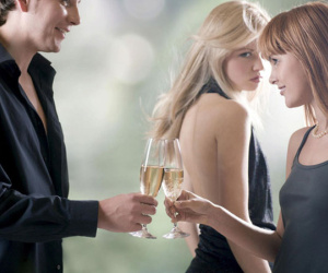 'Trị' chồng ngoại tình, cách tốt nhất là hãy để họ đến với nhau(?!)