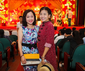 Mai Phương đi giỗ Tổ nghề cùng đồng nghiệp