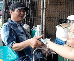 Chủ tịch Hà Nội yêu cầu điều tra, làm rõ vụ 'bảo kê' tại chợ Long Biên