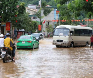 Gió mùa Đông Bắc gây mưa to ở miền Trung