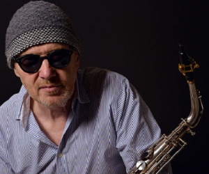 Cha con nghệ sĩ Quyền Văn Minh cùng hòa tấu với nghệ sĩ tên tuổi nhạc Jazz Bỉ