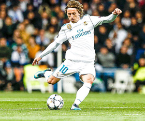 Quên Ronaldo đi, Modric mới xứng làm chủ nhân The Best