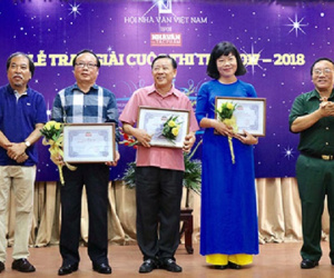 Trao giải cuộc thi thơ 2017-2018