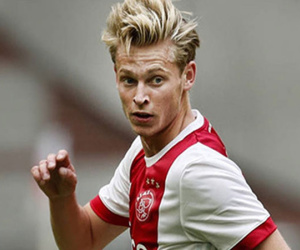 Các đại gia châu Âu chạy đua giành Frenkie de Jong