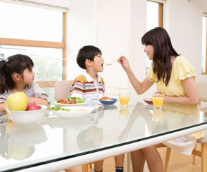 Những yêu thương của cha mẹ vô tình làm hại con trẻ