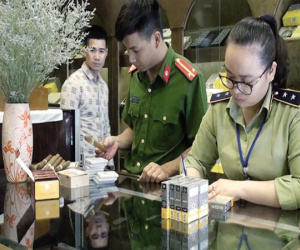 Sau vụ phát hiện 1.200 điếu xì gà ngoại nhập lậu: Nhập nhèm quảng cáo 'trên trời'