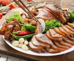 Cách làm thịt chân giò cực ngon kiểu Hàn đang gây sốt