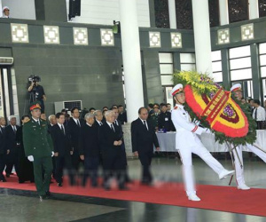 Đoàn BCH Trung ương Đảng viếng Chủ tịch nước Trần Đại Quang