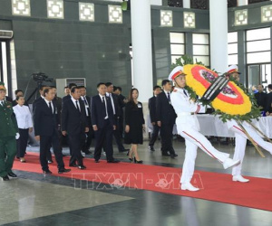 Thủ tướng Campuchia Samdech Hun Sen viếng Chủ tịch nước Trần Đại Quang